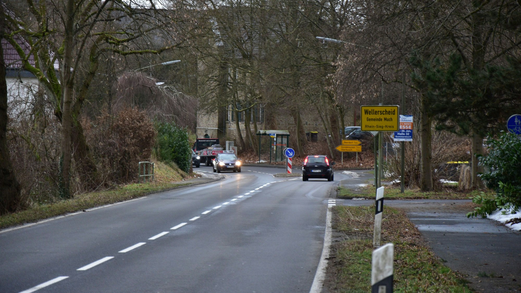 Gefährliche Ortsdurchfahrt in Much-Wellerscheid: Eine lange Gerade vor dem Ortseingang sorgt für überhöhte Geschwindigkeiten an der Kreuzung im Ortskern.