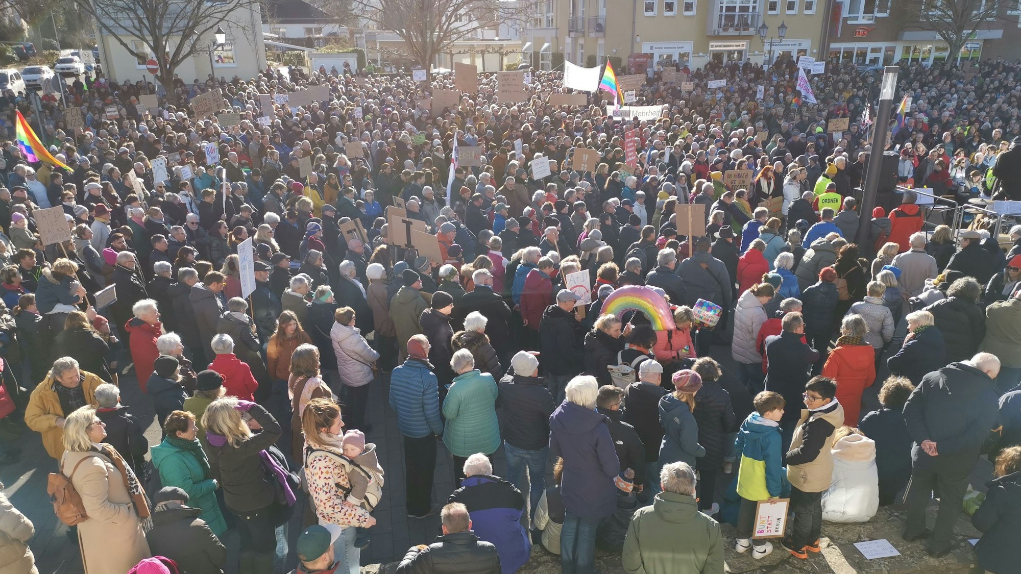 Demo gegen Rechts: In Rheinbach kamen 4000 Teilnehmer zusammen. Die Organisatoren waren überwältigt von der Resonanz