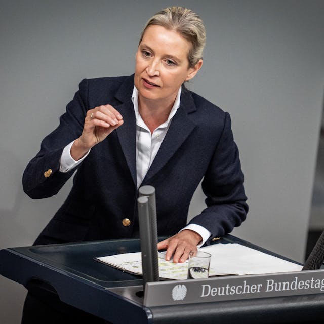 Alice Weidel, Fraktionsvorsitzende der AfD, spricht im Bundestag in der Generaldebatte zum Etat des Bundeskanzlers und des Bundeskanzleramts. Ihr Beitrag schlägt hohe Wellen.