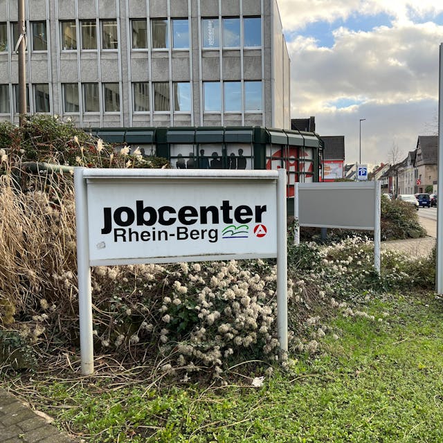 Agentur für Arbeit Bergisch Gladbach und Jobcenter Rhein-Berg  in Bergisch Gladbach-Heidkamp.