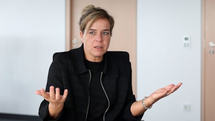 NRW-Wirtschaftsministerin Mona Neubaur im Düsseldorfer Wirtschaftsministerium.