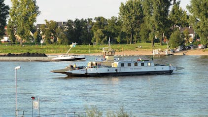 Die Rheinfähre "Fritz Middelanis" aus dem Jahr 1962.