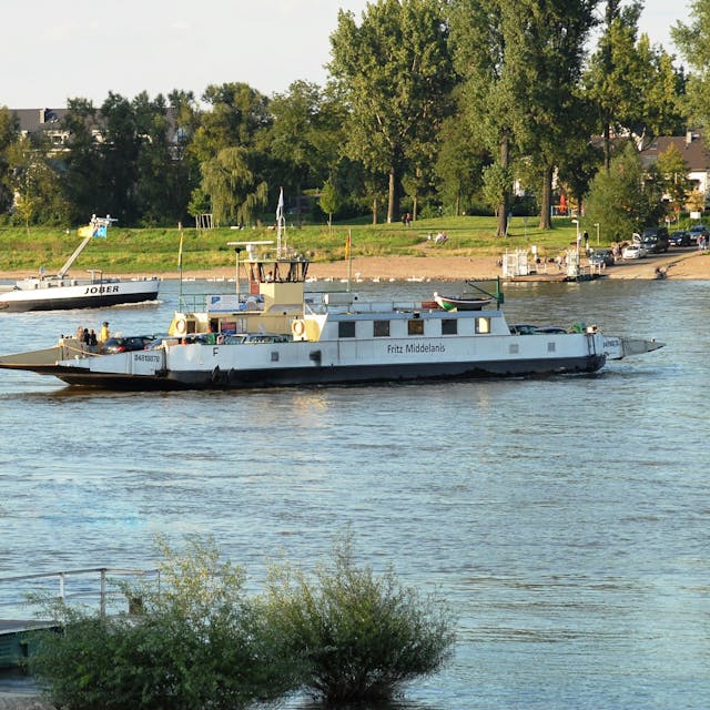 Die Rheinfähre „Fritz Middelanis“ aus dem Jahr 1962.
