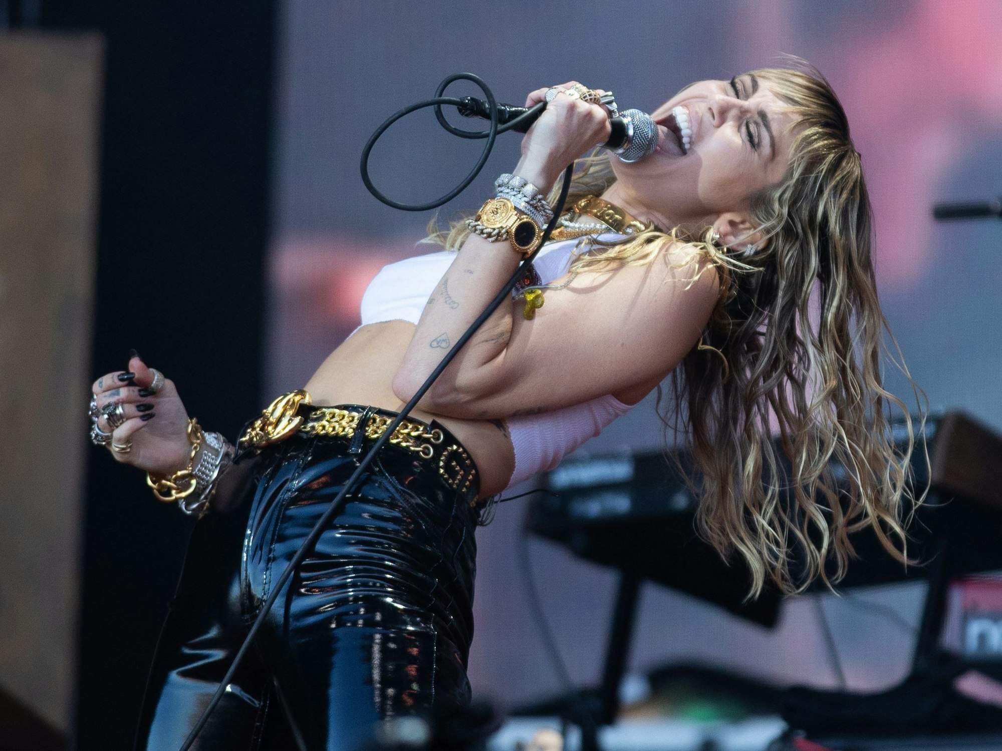 Miley Cyrus während eines Festival-Auftritts.