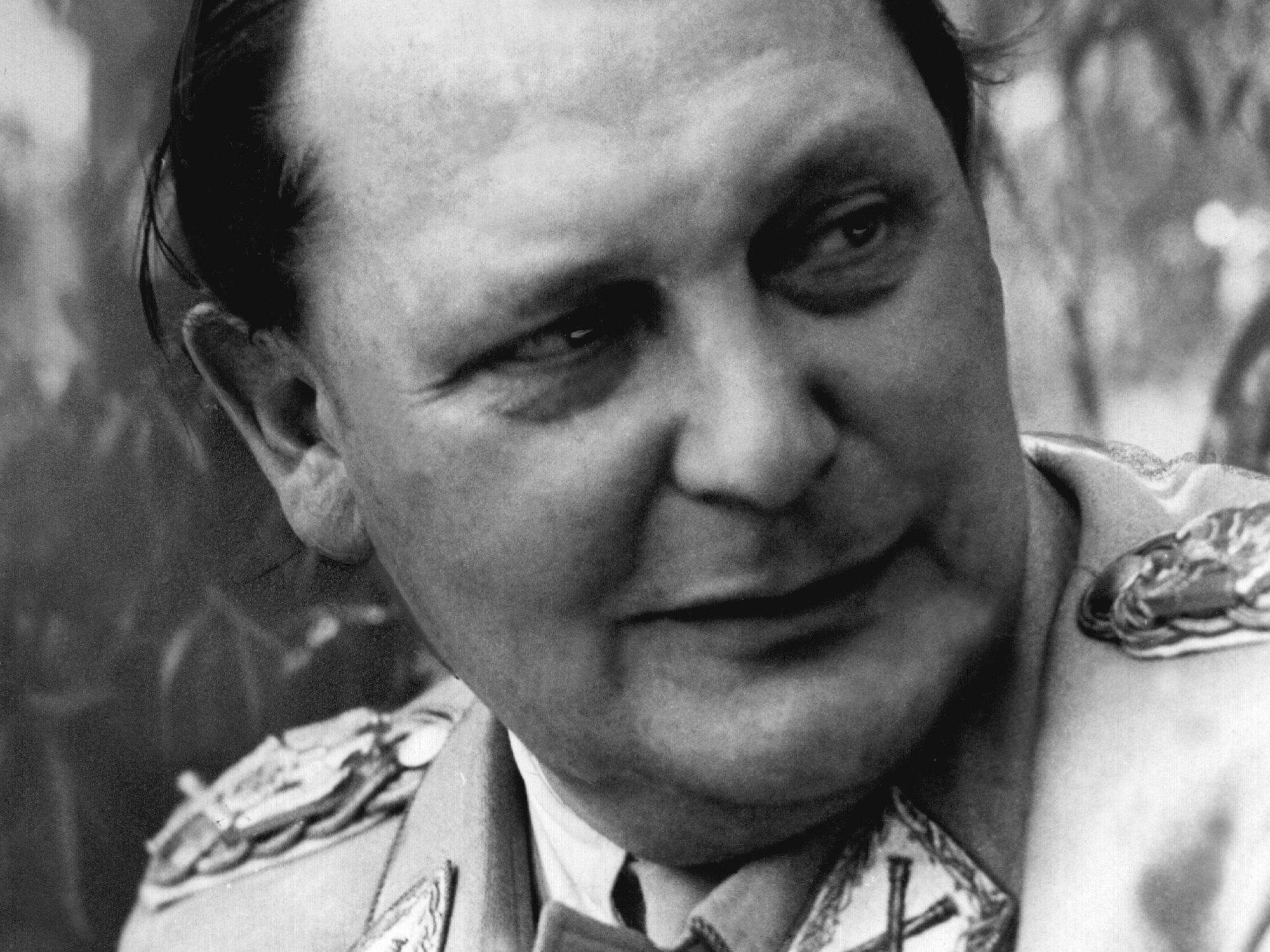Reichsmarschall Hermann Göring am 11.05.1945 bei einem Presseinterview nach seiner Gefangennahme durch die Amerikaner.