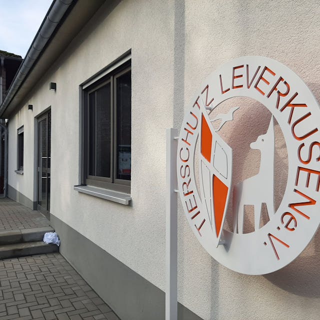Eröffnung des Erweiterungsbaus des "Tierschutz Leverkusen e.V." an der Reuschenberger Straße 100.