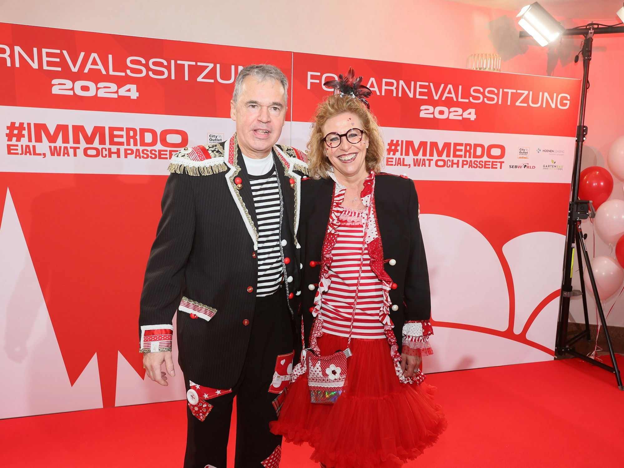DFB-Geschäftsführer Sport Andreas Rettig und seine Frau sind jedes Jahr auf der Karnevalssitzung des 1. FC Köln.