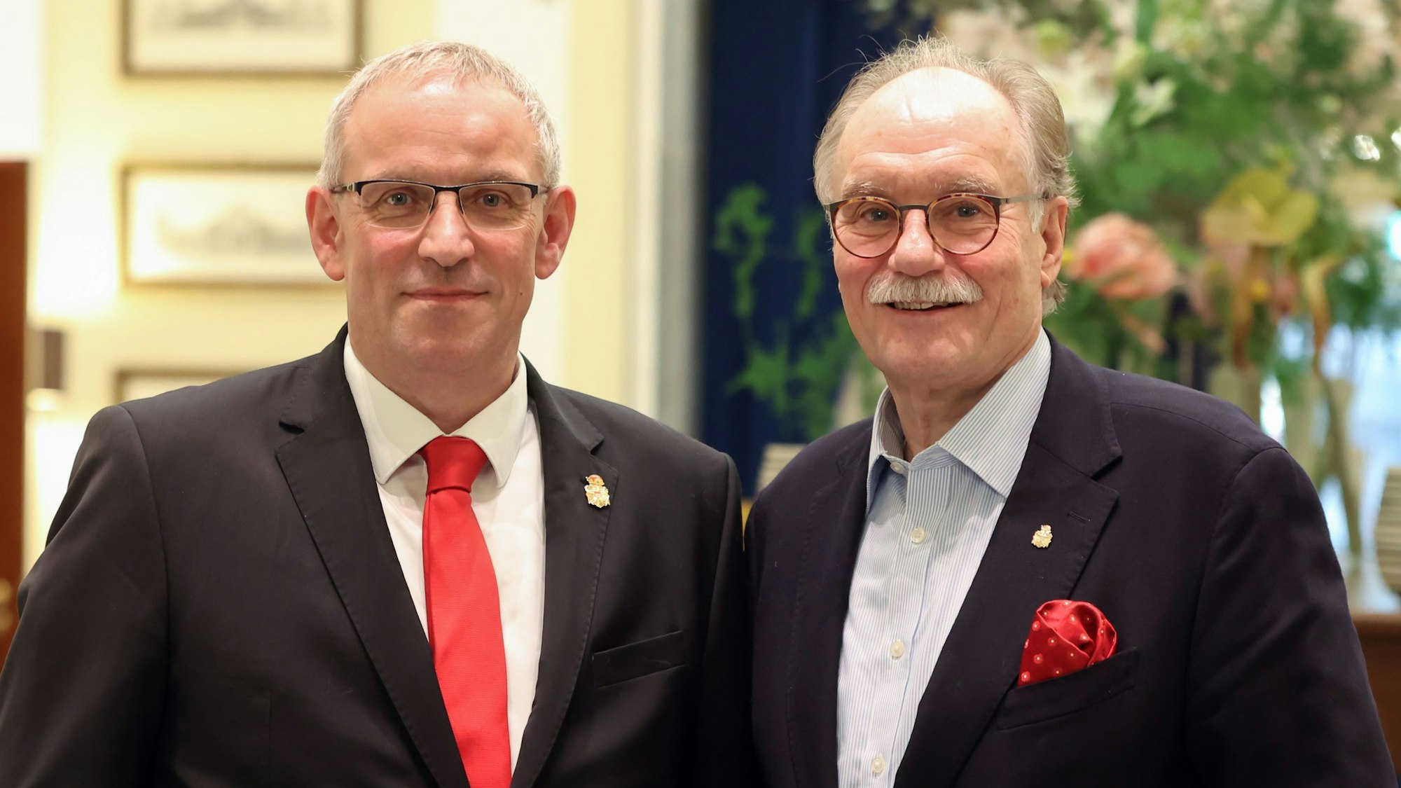 Zugleiter Heinz-Jörg Scheider und Vorsitzender Bernhard Conin.
