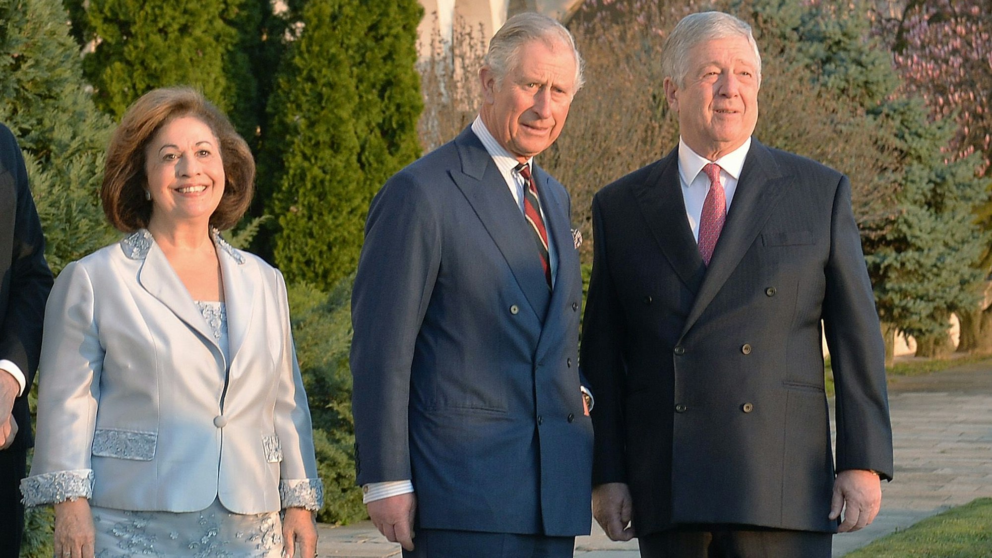 Prinzessin Katherine von Serbien, Prinz Charles und Kronprinz Alexander Karadjordjevic von Serbien bei einem Treffen im Weißen Palast.