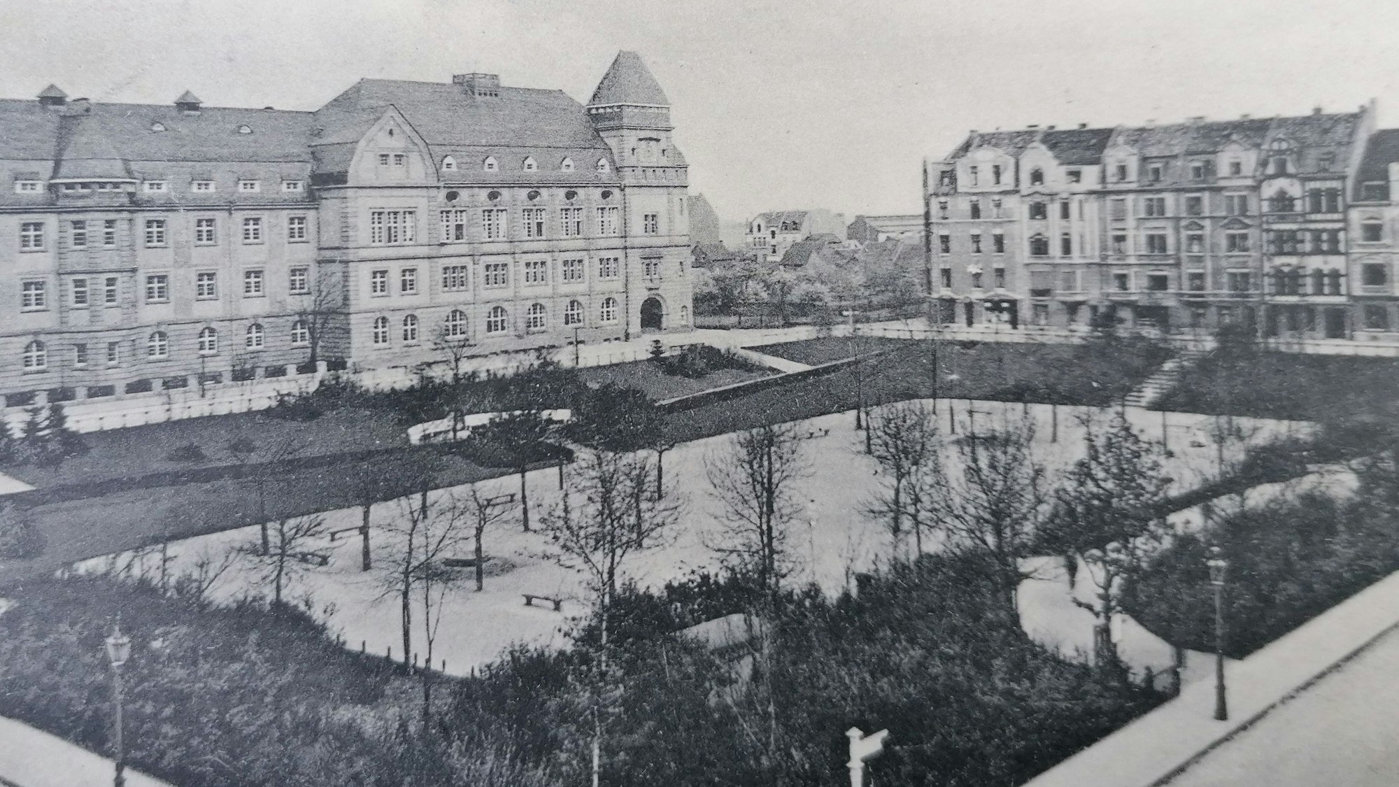 Ein historisches Schwarz-Weiß-Bild des Leipziger Platzes von oben
