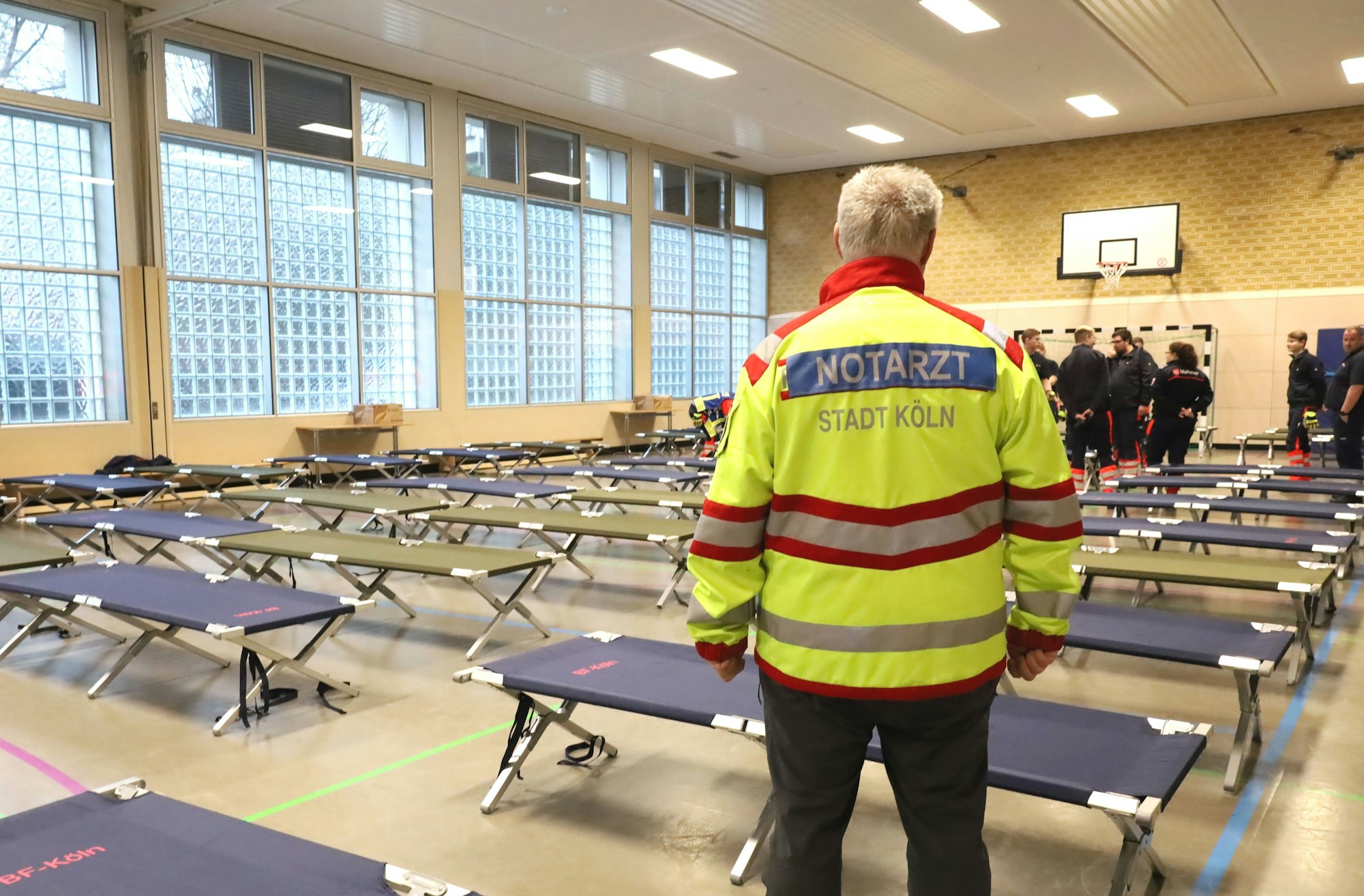 Das Notfallversorgungszentrum in der Turnhalle des Berufskolleg Humboldtstraße.
