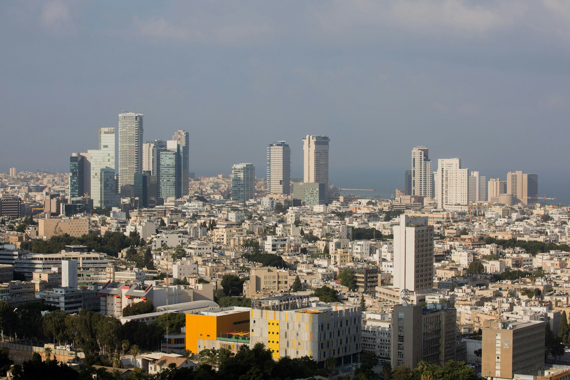 Blick auf die Stadt Tel Aviv, aufgenommen vom Dach des israelischen Verteidigungsministeriums im September 2018.