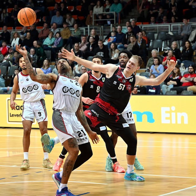 28.01.2024, Basketball-Bayer Giants - Wolmirstedt

rechts: Sören-Eyke Urbansky (Bayer)

Foto: Uli Herhaus