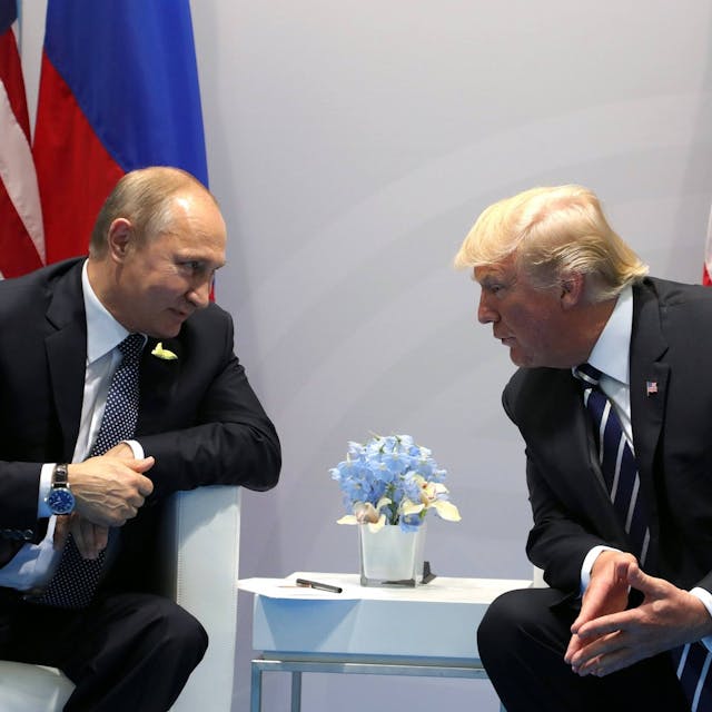 Der russische Diktator Wladimir Putin zusammen mit Donald Trump beim G20-Gipfel 2017 in Hamburg. Der ehemalige US-Präsident hat mit Äußerungen zur Nato-Beistandspflicht nicht nur in Deutschland für Empörung gesorgt.