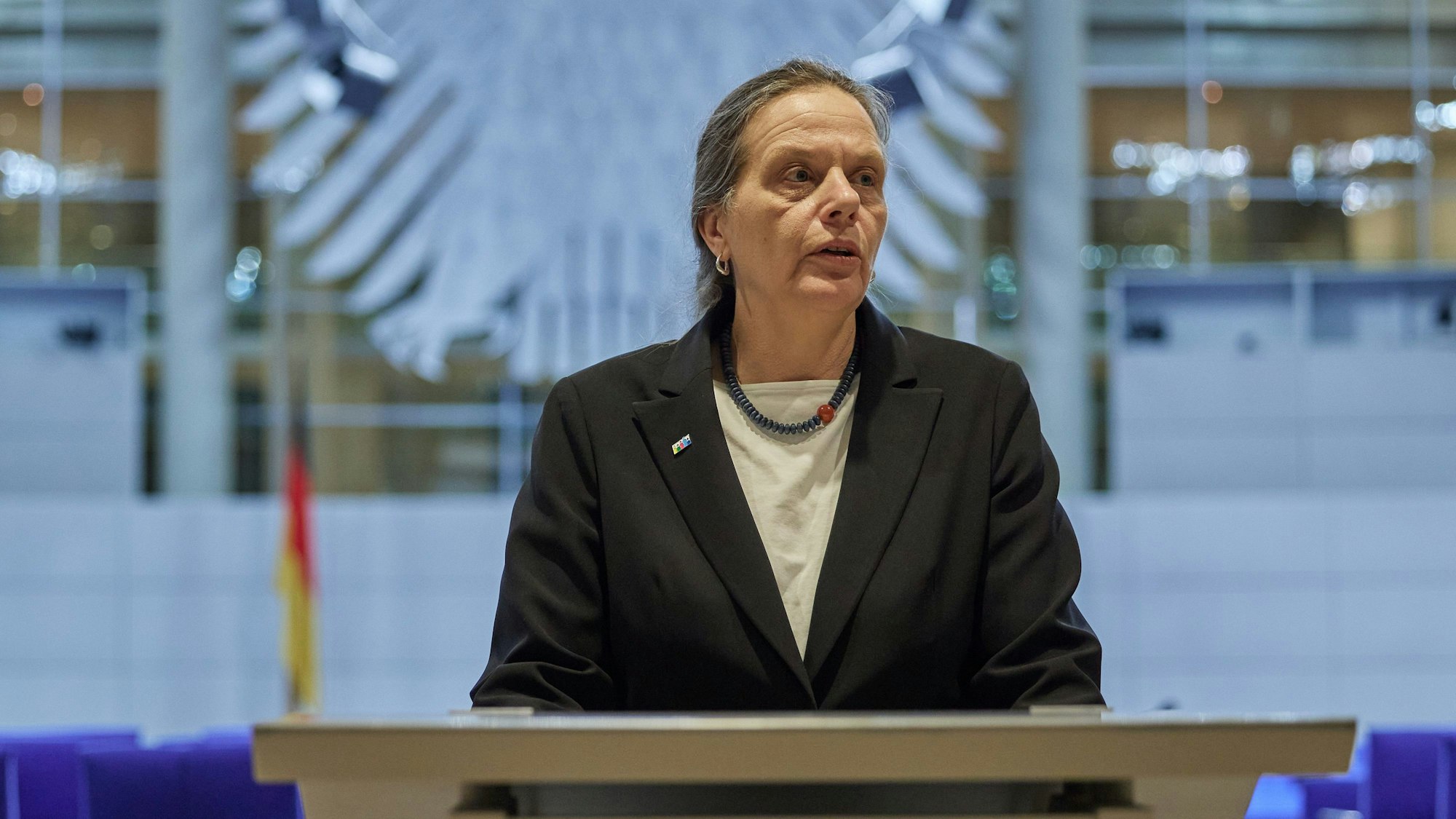 Bundeswahlleiterin Ruth Brand gibt nach der Teilwiederholung der Bundestagswahl in Berlin das vorläufige Wahlergebnis bekannt.