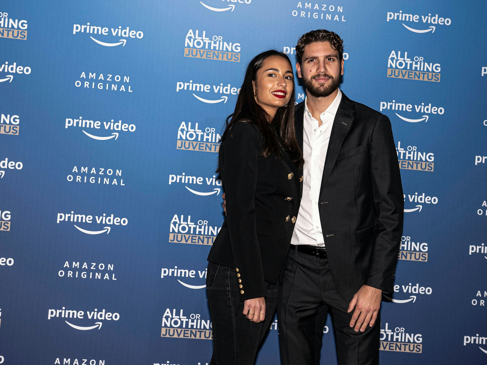 Manuel Locatelli mit seiner Freundin Thessa Lacovich bei der Premiere der Amazon-Doku All or Nothing: Juventus