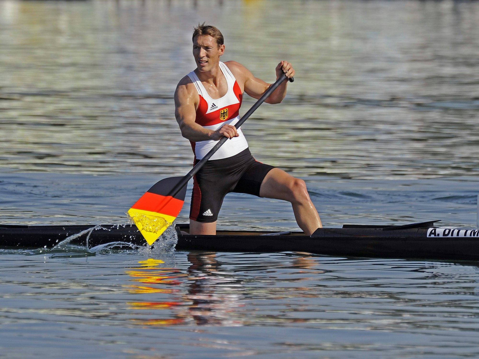 Andreas Dittmer auf seinem Einer-Canadier bei den Olympischen Spielen 2008.