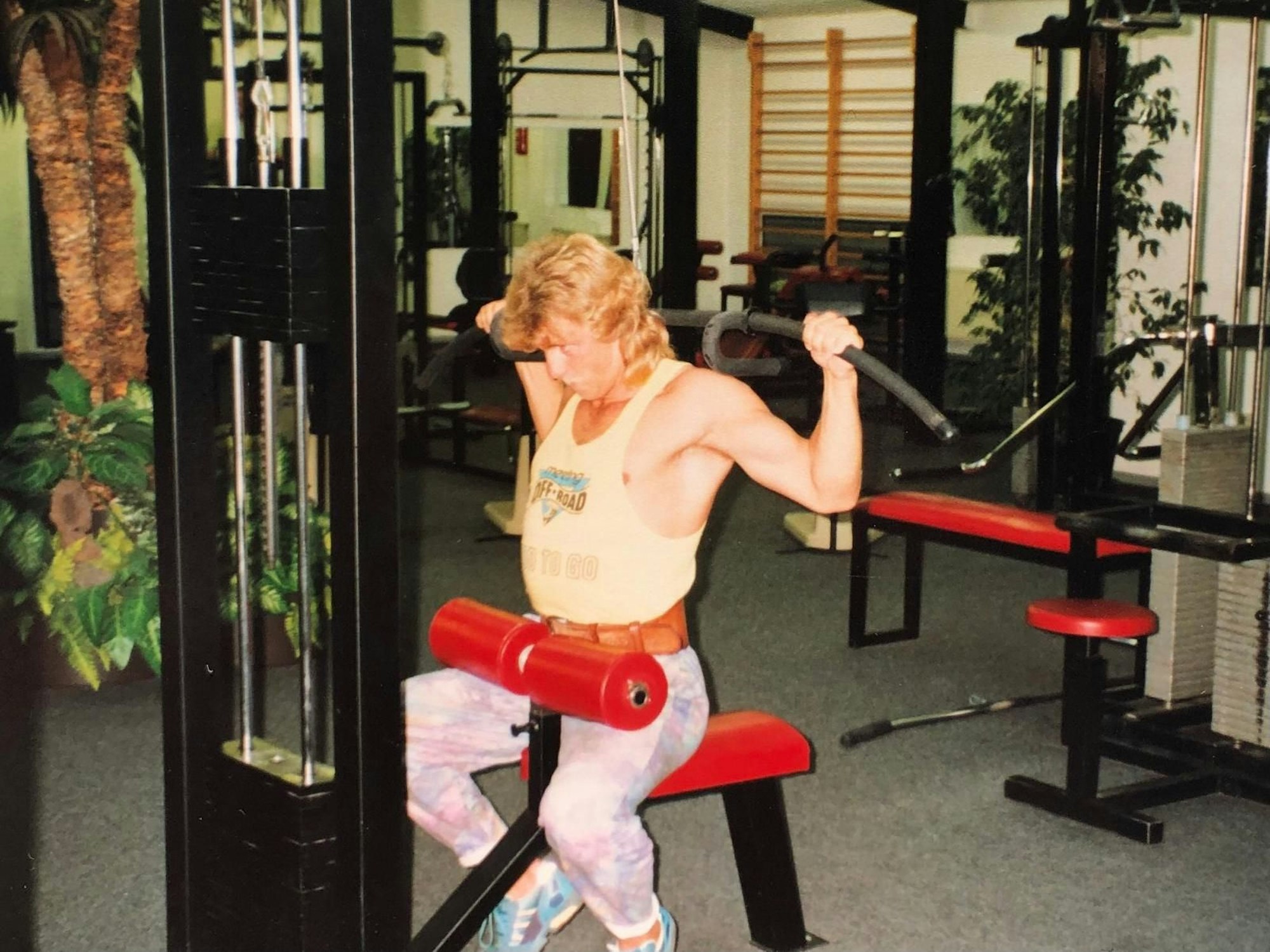 Jürgen Milski in jungen Jahren im Fitnessstudio.