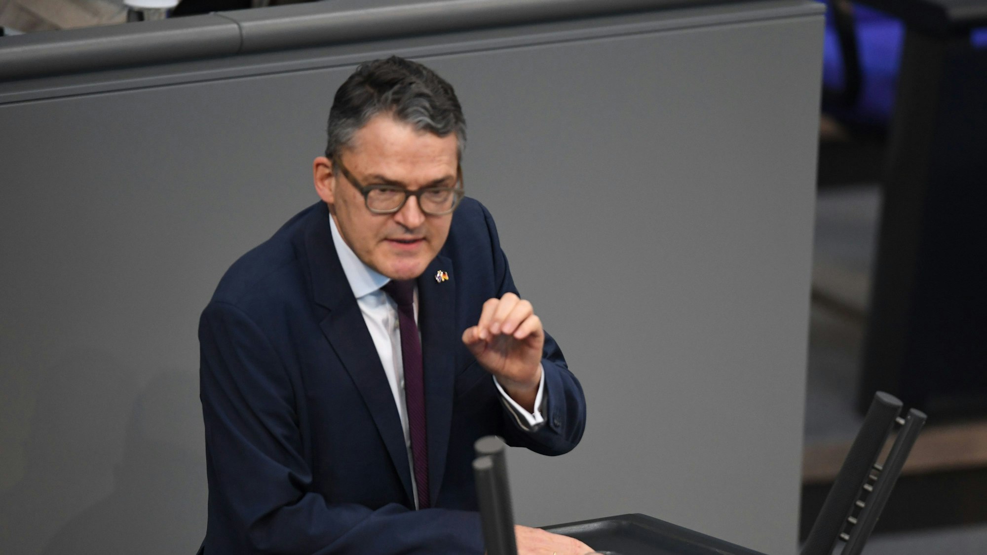 Roderich Kiesewetter (CDU) bei der Bundestagsdebatte zur „Friedensinitiative für die Ukraine und Russland“