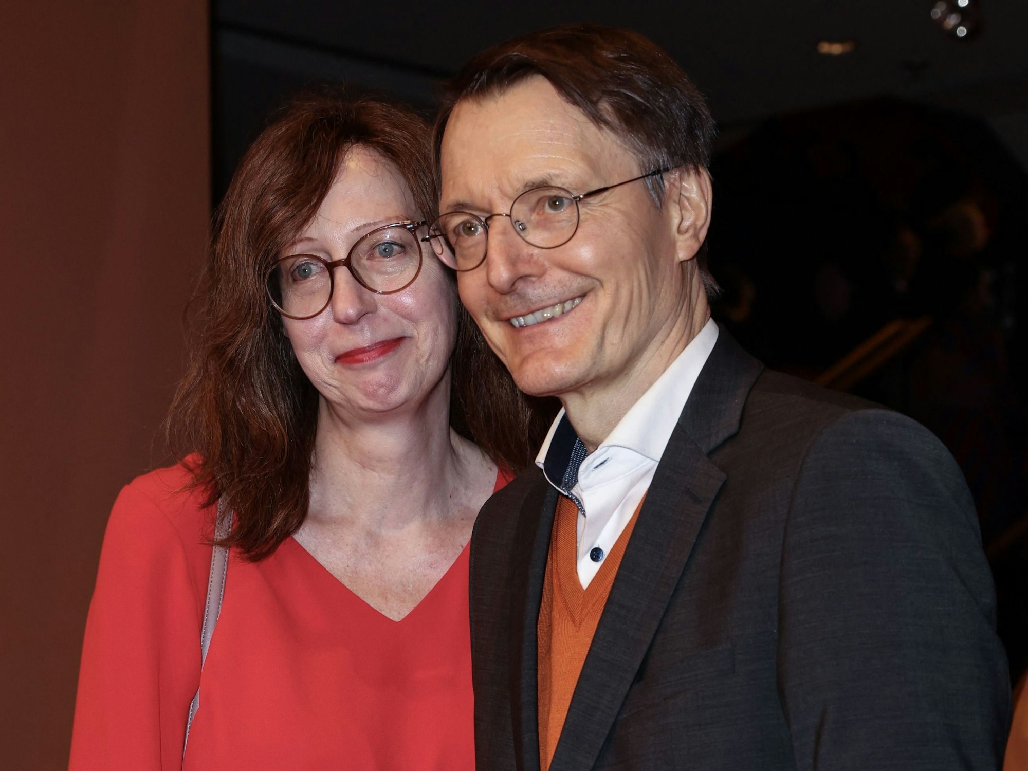 Karl Lauterbach erschien zusammen mit seiner Freundin Elisabeth Niejahr auf der Berlinale.