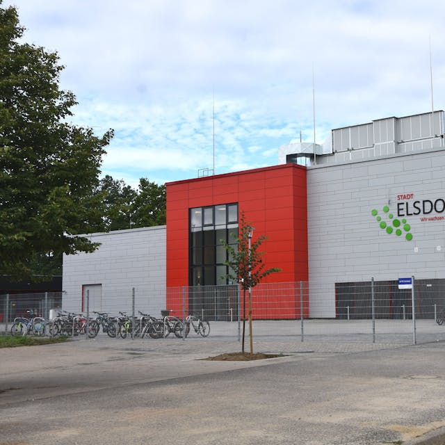 Auf dem Foto ist die Gesamtschule Elsdorf zu sehen.