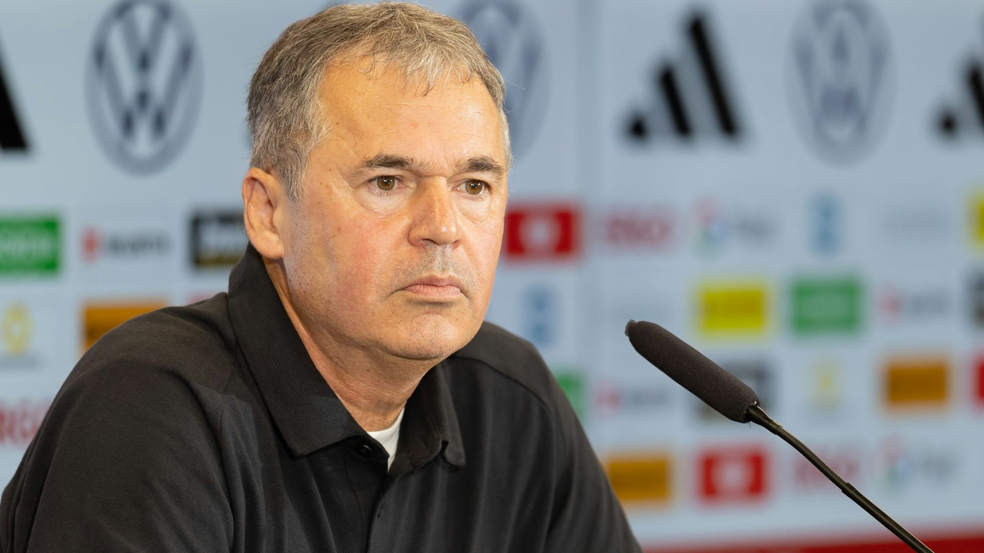 Andreas Rettig, Geschäftsführer Sport des Deutschen Fußball-Bundes (DFB), spricht bei einer Pressekonferenz.