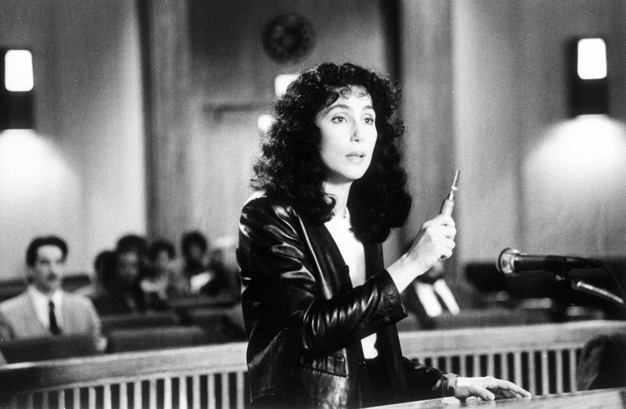 Cher in einer Filmszene aus Suspect - Unter Verdacht aus dem Jahr 1988