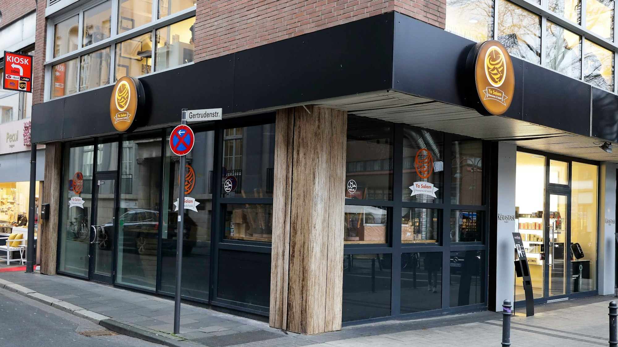 Das Restaurant Ya Salam auf der Breite Strasse 169 /Ecke Gertrudenstrasse.
