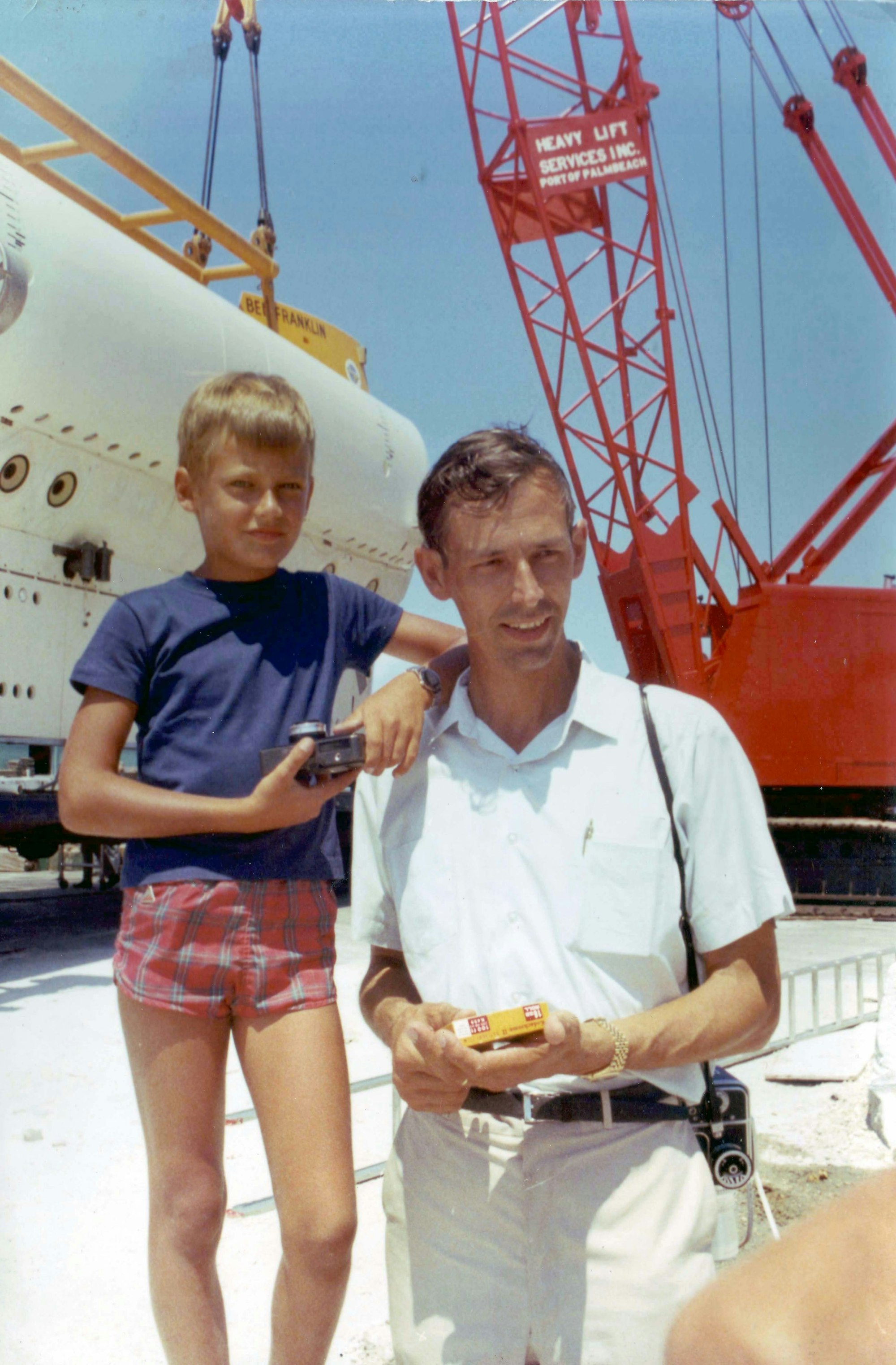 Jacques Piccard (r) und sein Sohn Bertrand 1969