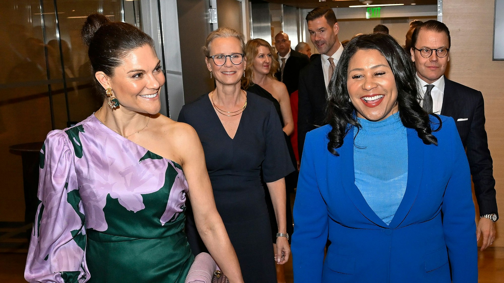 Kronprinzessin Victoria und Prinz Daniel nehmen am Eröffnungsempfang des neuen schwedischen Generalkonsulats teil. Vorne rechts ist die Bürgermeisterin von San Francisco, London Breed, zu sehen.