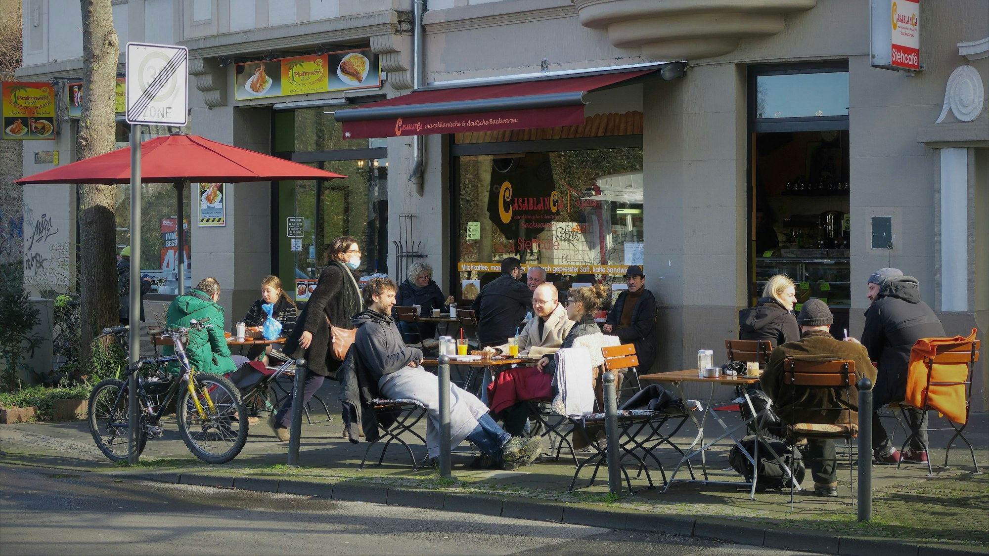 21.2.2022, Humboldt-Gremberg: Das Cafe Casablanca von außen. Foto: Hermans