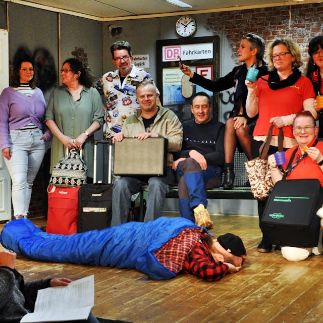 Ein Gruppenfoto der Mitglieder des Theatervereins Rinnen in Kall.