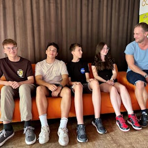 Jugendstadtrat: Jonas Döring, Marwin Klos, Moritz Hüttner, Laura Rehm und Verantwortlicher Simon Frädrich