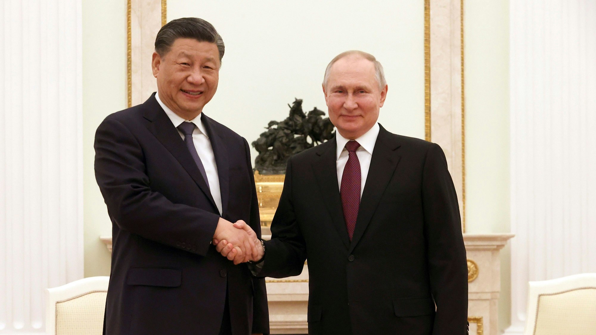 Chinas Präsident Xi Jinping und Wladimir Putin gelten als Vertraute.