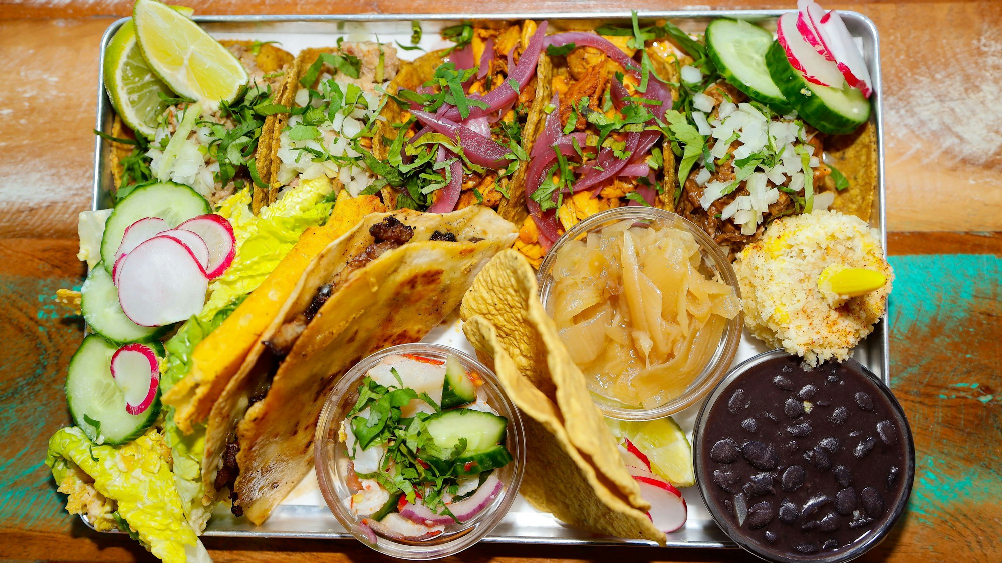 Tacos, Nachos und Guacamole gehören zu den Klassikern der mexikanischen Küche. (Foto aus der Taqueria Los Carnales)