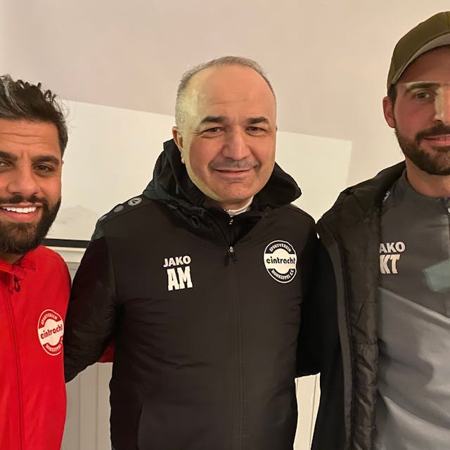 Co-Trainer Amir Ali Mostowfi, Trainer Mutlu Demir und der sportliche Leiter&nbsp; Kevin Theisen (von links).