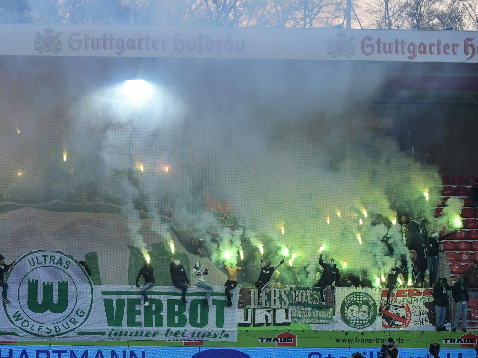 Wolfsburg-Fans zünden in Heidenheim