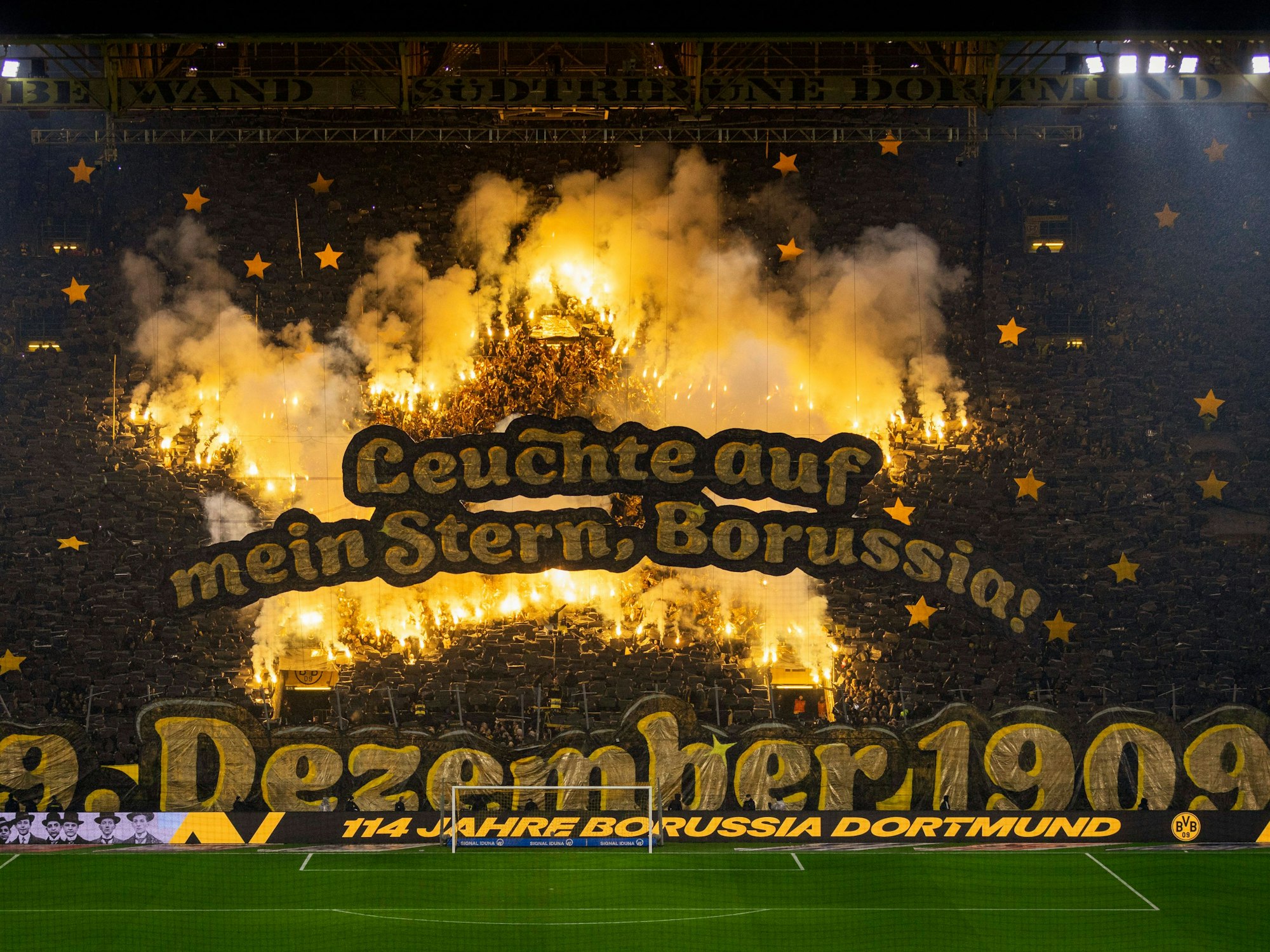 BVB-Fans feiern den 114. Geburtstag von Borussia Dortmund