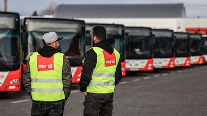 Verdi-Streik bei den KVB: Erneut wird im NRW-Verkehr gestreikt, am Dienstag und Mittwoch (5. und 6. März) sollen Busse und Bahnen stillstehen. (Symbolbild)