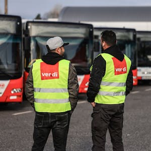 Verdi-Streik bei den KVB: Erneut wird im NRW-Verkehr gestreikt, am Dienstag und Mittwoch (5. und 6. März) sollen Busse und Bahnen stillstehen. (Symbolbild)