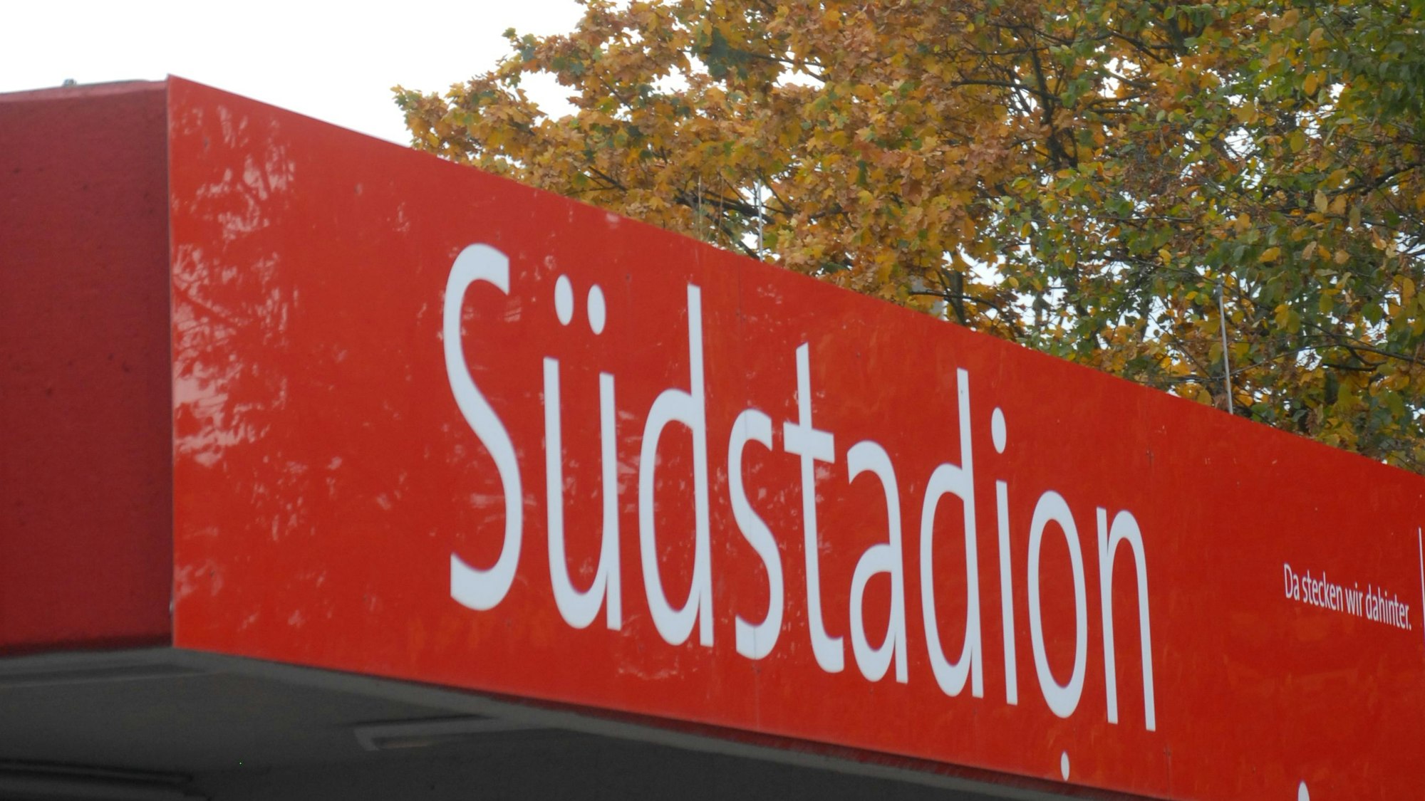 Der Eingang des Südstadions in Köln-Zollstock