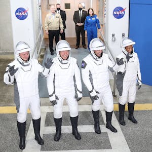 Die Crew-8-Astronauten (von links) Missionsspezialist Alexander Grebenkin, NASA-Astronaut und Pilot Michael Barratt, NASA-Astronaut und Kommandant Matthew Dominick und NASA-Astronautin und Missionsspezialistin Jeanette Epps.