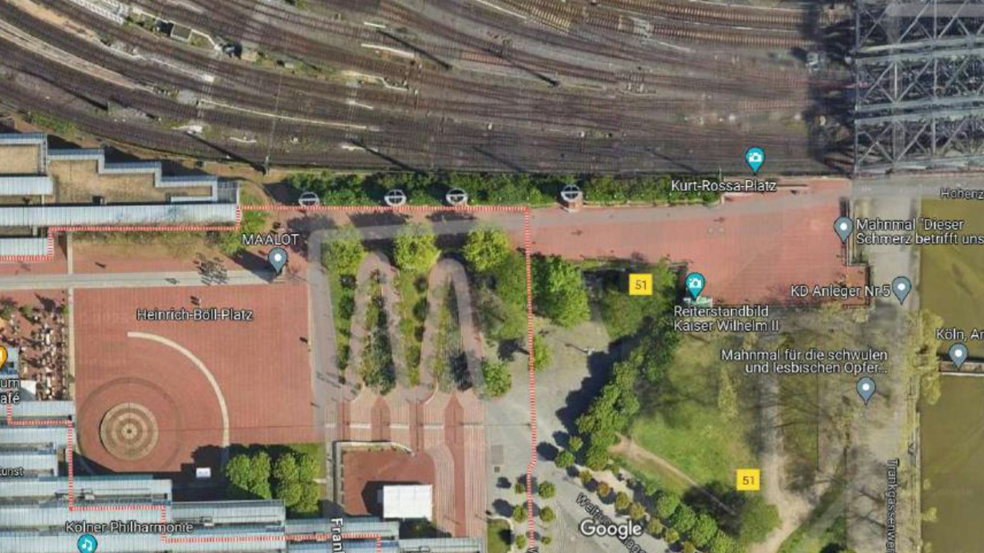 Luftbild des Heinrich-Böll-Platzes mit Hauptbahnhof, Hohenzollernbrücke und Museum Ludwig.