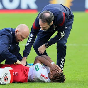 Am Boden: FC-Talent Justin Diehl verletzte sich im Derby gegen Bayer Leverkusen nur vier Minuten nach seiner Einwechselung.