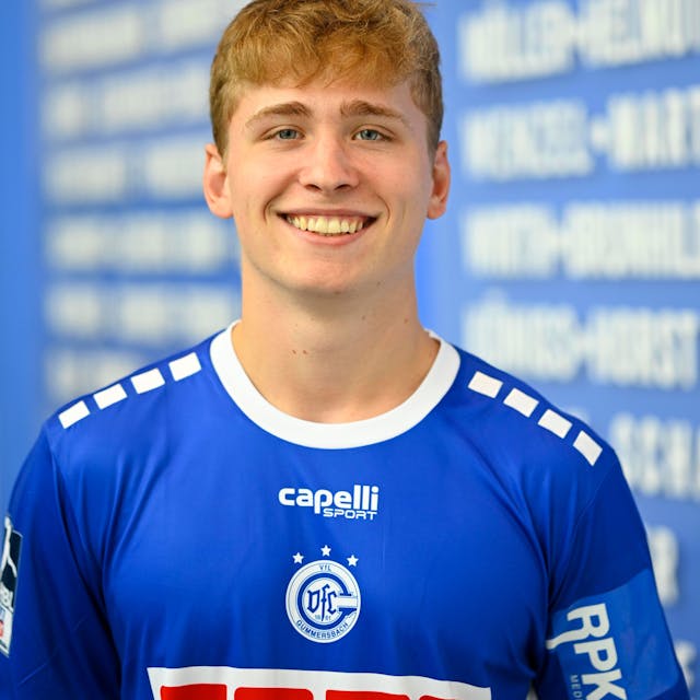 Handballer Finn Schroven im Porträt.