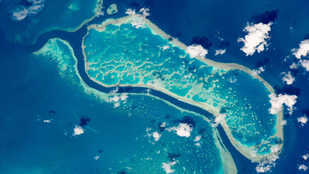Das Handout der NASA zeigt das Great Barrier Reef (2015 fotografiert von der ISS aus).