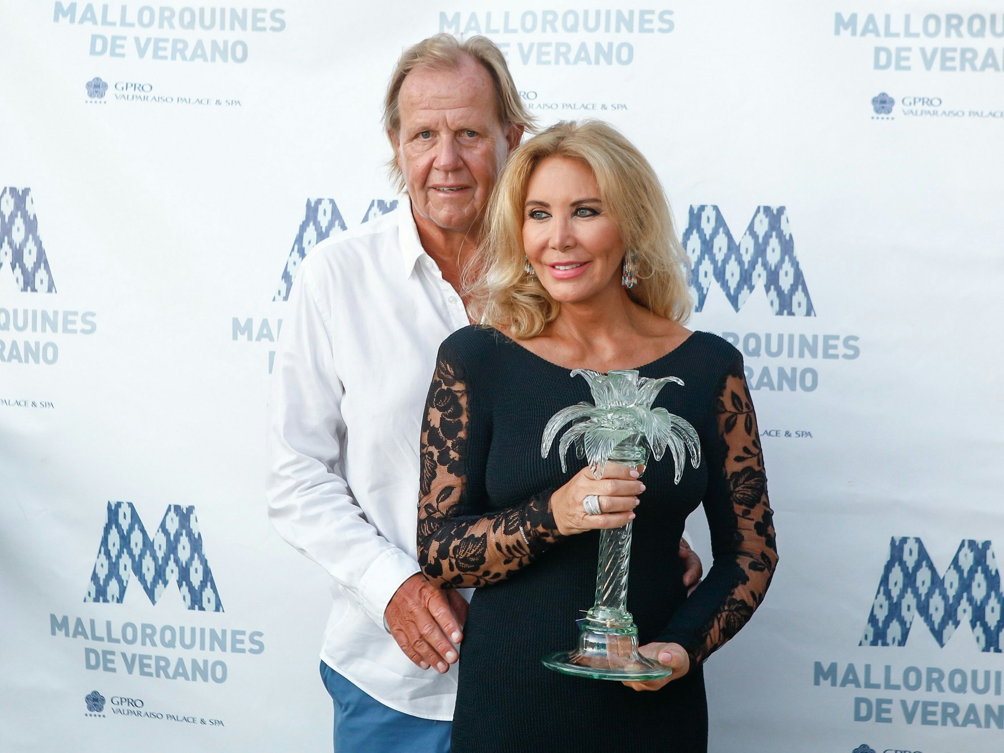 Matthias Kühn und seine FrauNorma Duval bei einem Event auf Mallorca, hier im August 2021.