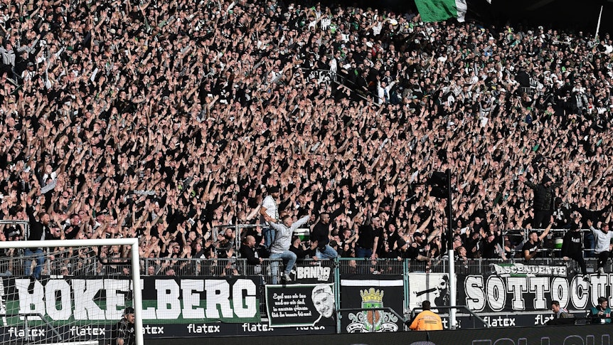 Borussia-Fans in der Nordkurve.