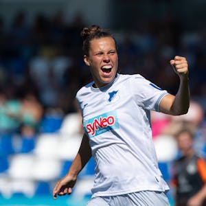 Torjägerin Nicole Billa verstärkt zur kommenden Saison den 1. FC Köln.