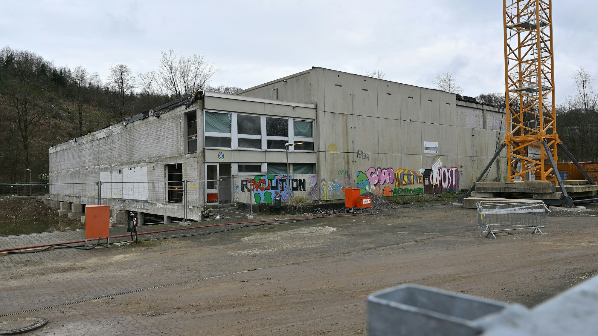 Das Foto zeigt die Bauarbeiten am Kürtener Schulzentrum
